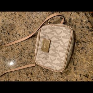 Michael Kors crossbody purse